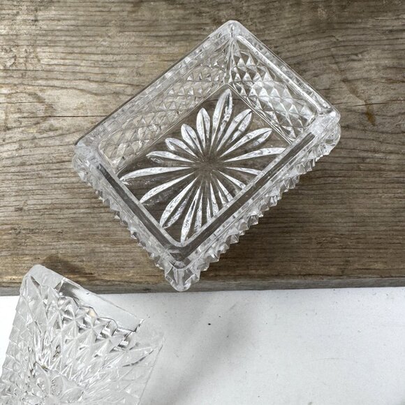 Vintage Sparkling Crystal Clear Diamond Cut Trinket Box With Lid - Picture 7 of 7